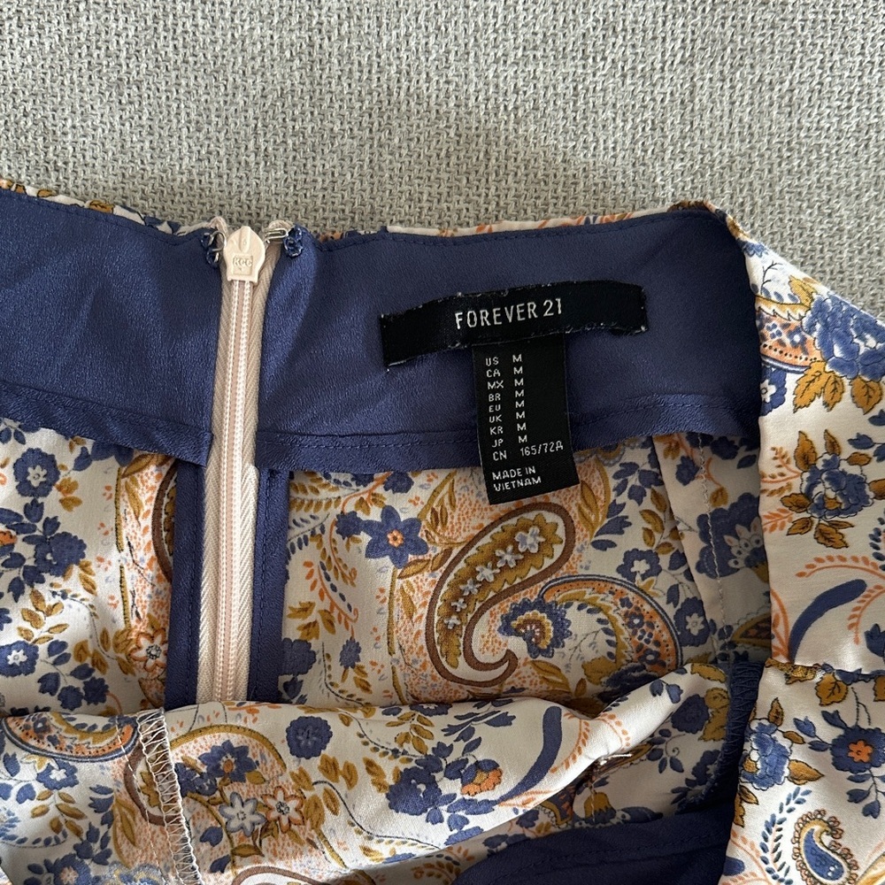 Paisley Print Women Shorts - Picture 7 of 7